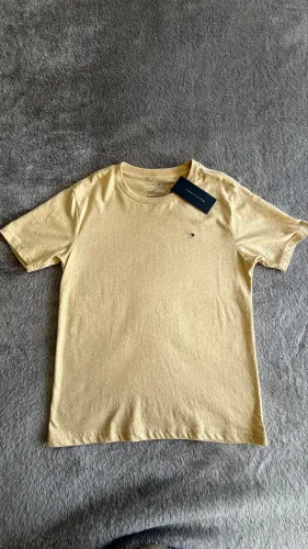 Camiseta Tommy Hilfiger (com etiqueta) - infantil 