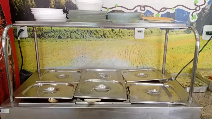 Vendo banho Maria todo em inox 6 cubas perfeito estado 220W