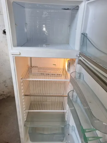 Geladeira a venda