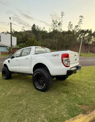 Ford Ranger XLS 3.2 20V 4X4 CD Diesel Mec. 2015