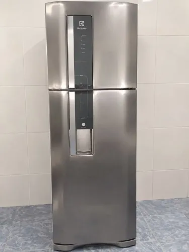 GELADEIRA ELECTROLUX DW42X - 380 L - INOX ? Electrolux DW42X Frost Free