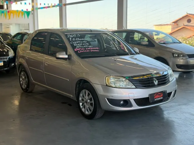 Renault Logan Expression Hi-flex 1.6 8V 4P 2013
