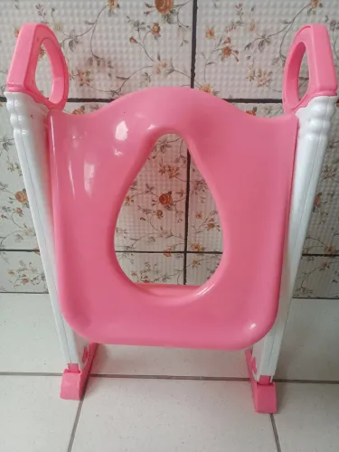 Assento infantil de banheiro