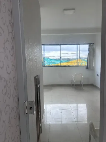 Sala comercial no centro de Lauro de Freitas