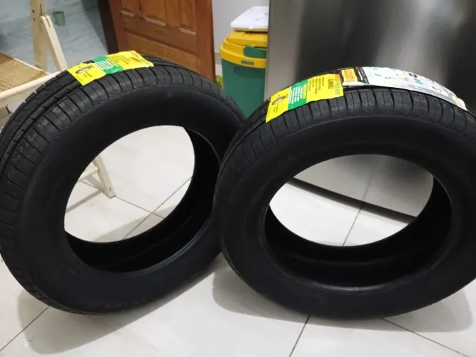 Pneus 195/60 R15