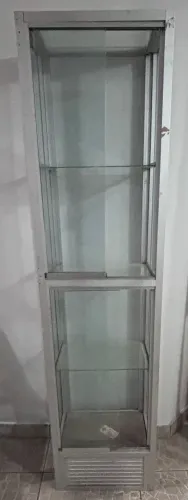 vende-se vitrine expositora vertical