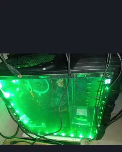 PC GAMER COM 2 TELAS TOP