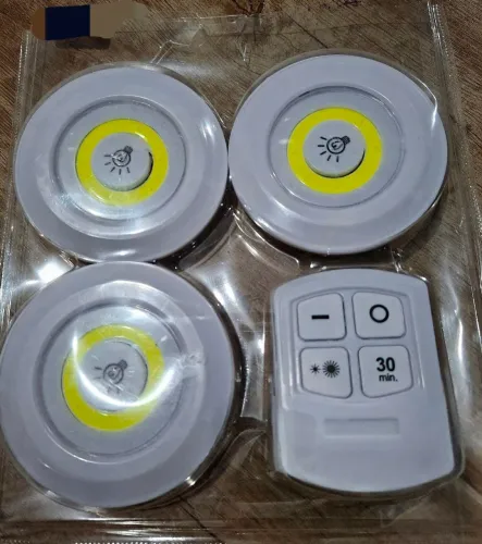 Kit Luminaria Leds c/3 e controle remoto. Funciona com pilha.