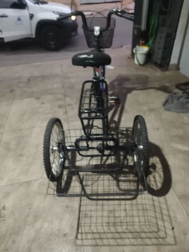 Bicicleta triciclo 