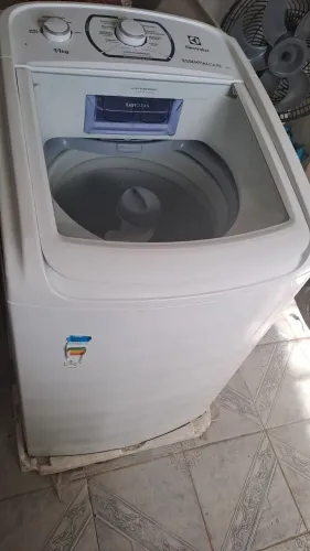 Máquina de lavar e centrífugar