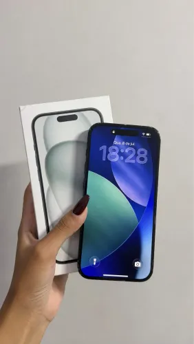 iPhone 15 128 GB | impecável