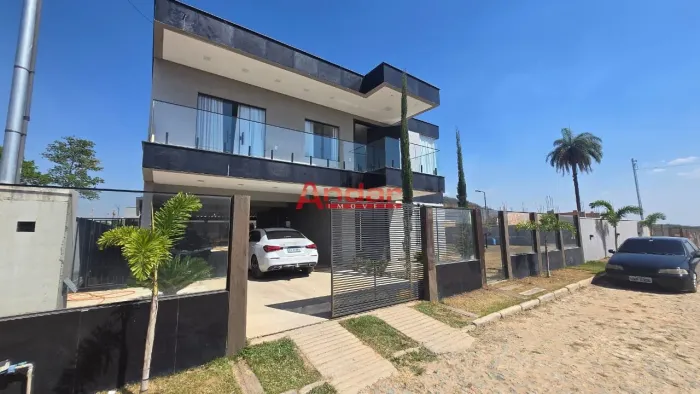 Casa em Condomínio em Solar Do Madeira com 500 m², 3 quarto(s), 1 suite(s), 6 vaga(s).