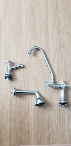 Conjunto de Chuveiro e torneiras Docol - NUNCA USADA