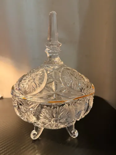 Antiga Bomboniere de Cristal Boêmia, lapidada 18cm
