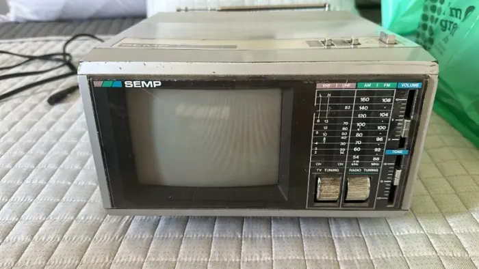 Mini TV Semp Toshiba - 6 Polegadas