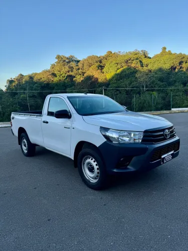 Toyota Hilux CS 4X4 2.8 TDI Diesel Mec. 2021