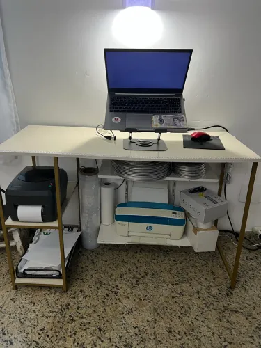 Mesa de escrivaninha 110x45x 73(altura)