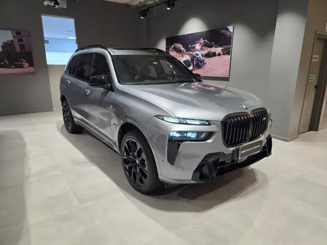 BMW X7 M60i 4.4 V8 Bi-TB Aut.(híbrido) 2025