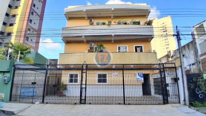 Locação de Apartamentos / Padrão na cidade de Fortaleza