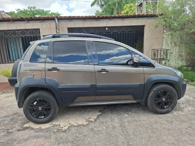 Fiat Idea Adv./ Adv.lock.dualogic 1.8 Flex 5P 2013