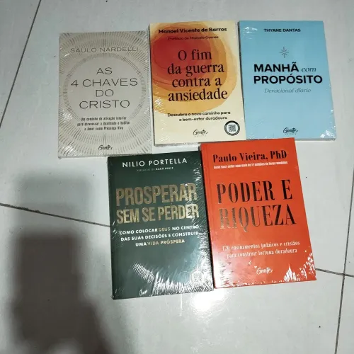 Combo 5 livros diversos