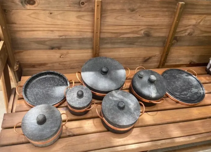 Jogo de Panelas em Pedra-Sabão com Alças de Cobre - 7 Peças Completo - Nunca Usado