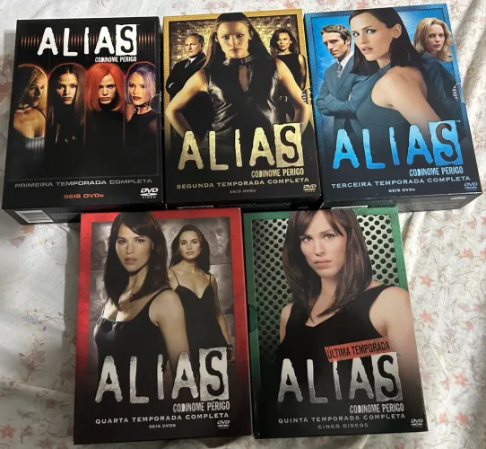 Alias série completa inédita em streaming brasileiro