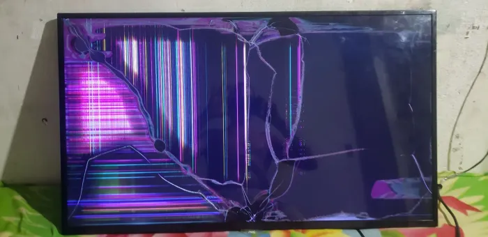 Tv de 43 pra retirada de peças valor 200