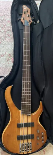 Baixo Ibanez BTB 675