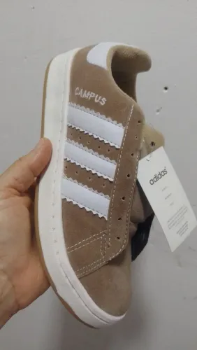 Sapatos a venda 