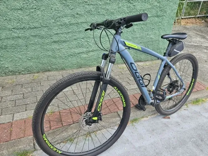 OGGI Hacker HDS 2022 aro 29 - Pouco Usada