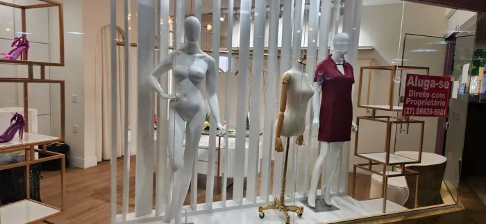 Vendo expositor com ripado giratório