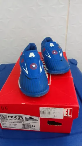 Chuteira Capitão América 