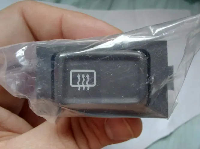 Botão de desembaçador traseiro VW QUADRADO.