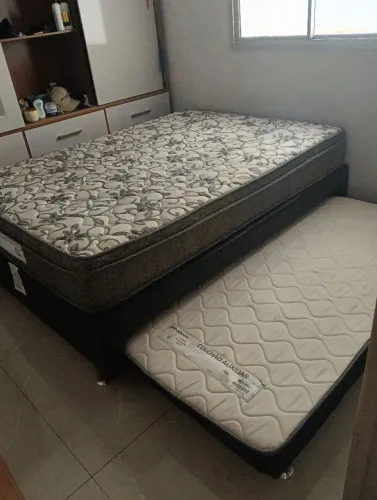Cama casal Ortobom com cama auxiliar 