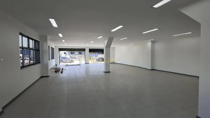 Comercial para Locação em Duque de Caxias, Jardim Primavera, 1 dormitório, 1 suíte, 6 banh