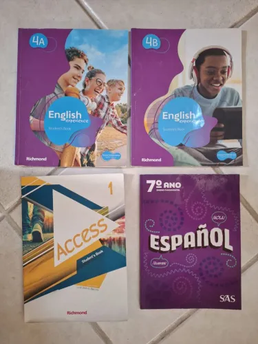 Livros inglês Richmond e espanhol SAS 