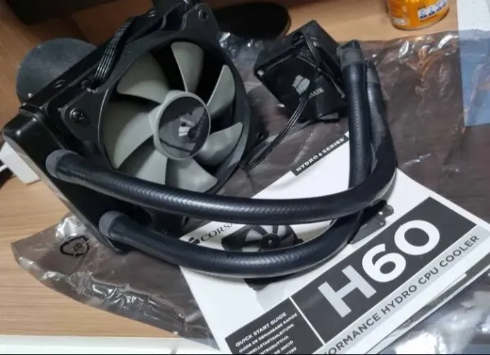 Watercooler Corsair h60