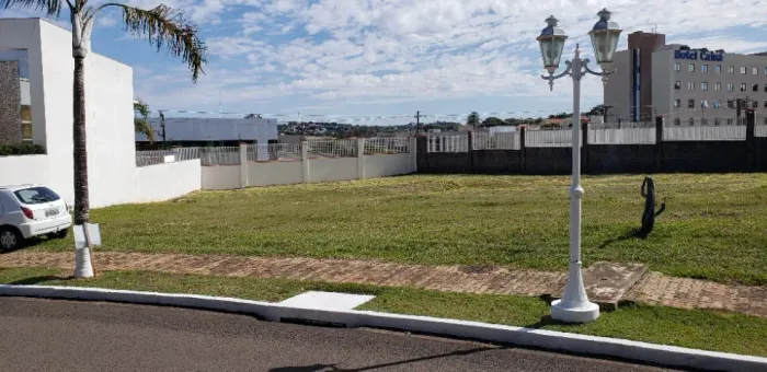 Terreno com 982 m2 no Condomínio Soleil de Umuarama