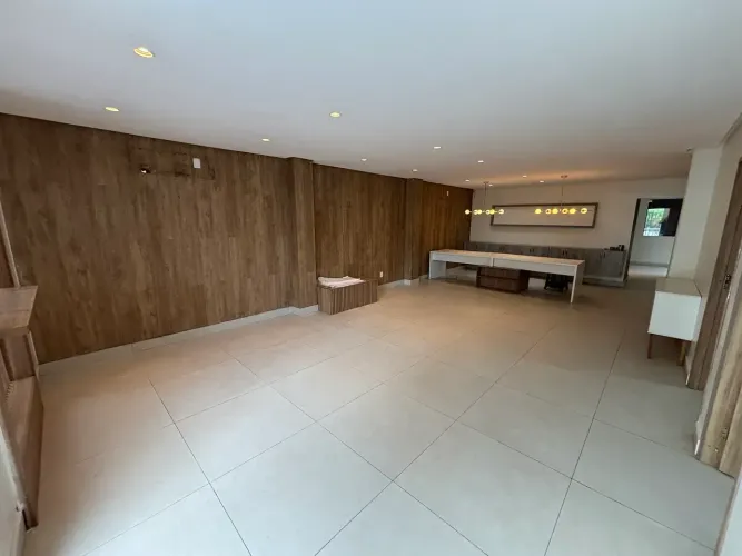 ALUGO EXCELENTE PONTO COMERCIAL NO UMARIZAL | 600m2 | 21 Salas