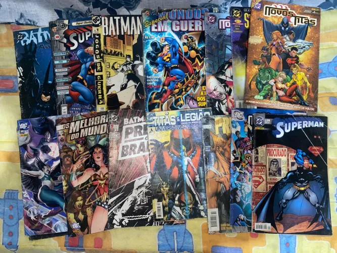 Lote HQ Gibis Revistas Super Herois Marvel DC Superman Vingadores