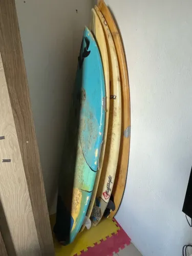  4 pranchas de surf. 
