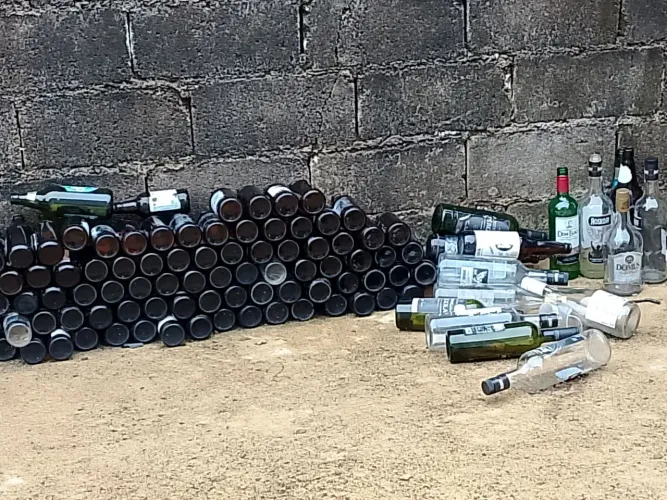 Garrafas de vidro doação 