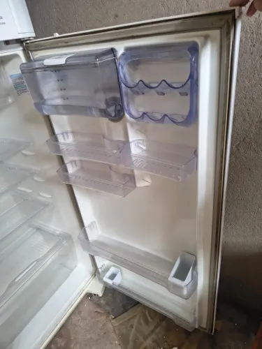 Vendo geladeira