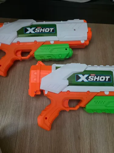 Lançador de Agua X-Shot Fast-Fill Water Blaster Zuru