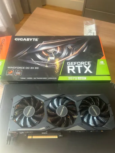 Placada de video RTX 2070 SUPER