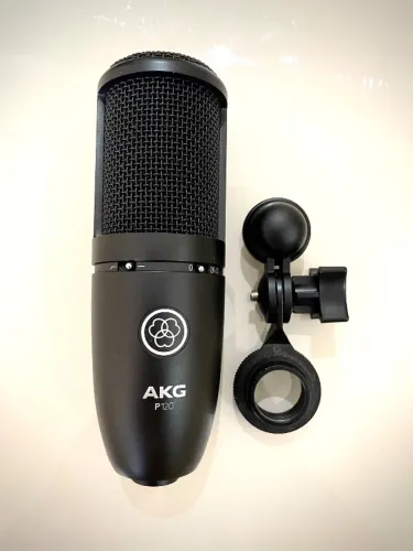 Microfone condensador AKG