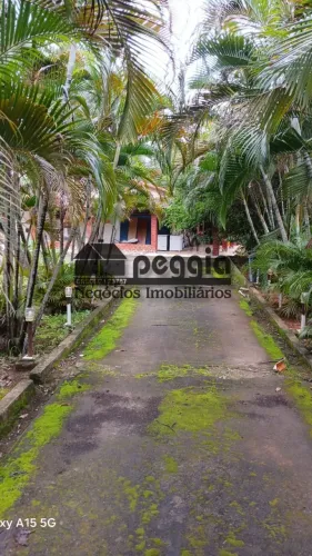Chácara Urbana  2.200m² com Casa Ampla e Lazer Completo