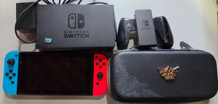 NINTENDO SWITCH V2 32GB + MICROSD 128GB + ACESSÓRIOS