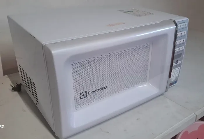 FORNO MICOONDAS ELECTROLUX MEO44-34 LTS